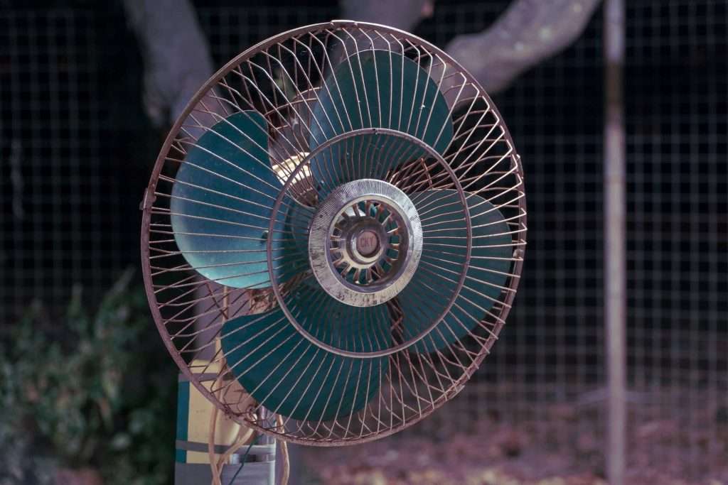 best portable fans for camping 1
