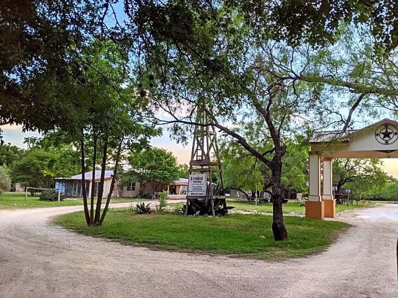 Campgrounds In Texas Arrowhead on the Nueces 2 1