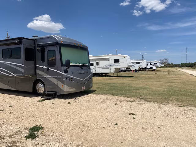 Campgrounds In Texas Silver Wind RV Park and Cabins 3